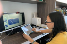 秋寒冬来人心暖，抗疫师生聚“云端”