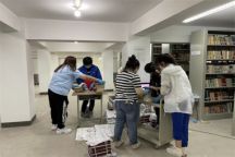 “我为图书馆办实事”----图书馆开展书籍整理工作